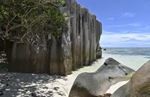 Anse Source DArgent Beach Drucke: Granite rocks on the beach of Anse Source dArgent