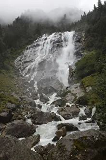High Mountain Range Tourism Drucke: Grawa, Grawa waterfall, cascade