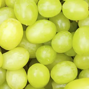 Fresh Fruits Drucke: Green Grapes Grape Grape Fruit Fruit Background From Top Square