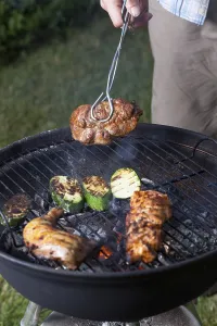 Barbecue Dish Ideas Drucke: Grill cooking out in the backyard