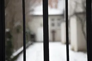 German Architecture Drucke: Grille with building in the background