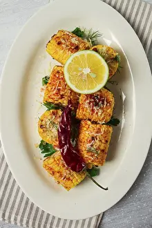 Sweet Corn Nutrition Facts Drucke: Grilled corn with spices, top view