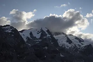 Austrian Alps Drucke: GroBglockner, peak in clouds