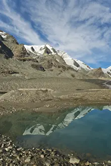 High Tauern National Park Drucke: GroBglockner reflected in Sandersee lake