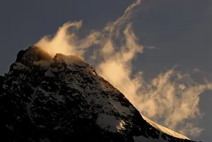 Snow Covered Mountain Range Drucke: Grossglockner Mountain peak at first light