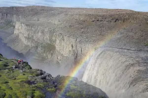Prismatic Colors Of Iceland Drucke: Group of people in front of waterfall