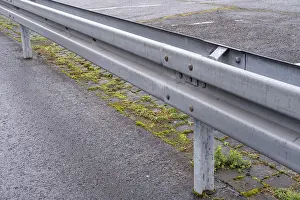 White Studio Background Photo Drucke: Guardrail divides the road