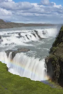 Rainbow In Iceland Drucke: Gullfoss waterfall with rainbow