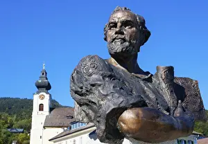 Drucke von Gustav-Klimt-Denkmal. Unterach am Attersee, Salzkammergut, Oberösterreich, Österreich Gustav Klimt Drucke: Gustav-Klimt-Denkmal.Unterach am Attersee
