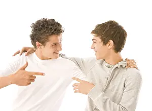 Caucasian Teenagers Drucke: Two guys having fun together