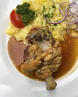 Stuttgart Cuisine Drucke: Half pork knuckle, crispy fried