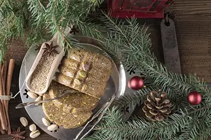 Eastern European Desserts Drucke: Halva