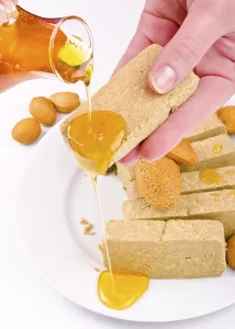 Drucke von Haluwa mit Honig Honigbiene Drucke: Halva mit Honig