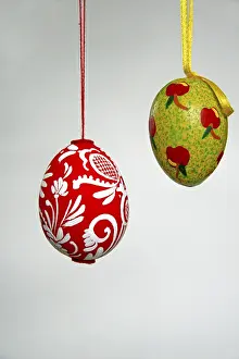 Handmade Easter Decorations Drucke: Hand-painted Easter eggs, folk art