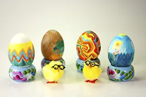 Handmade Easter Eggs Drucke: Handmade Painted Easter Eggs with yellow chicks
