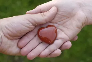 Love Symbolism Drucke: Two hands with a heart
