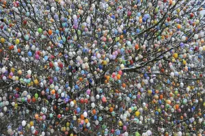 Traditional German Easter Customs Drucke: Easter egg tree, Germany, Europe