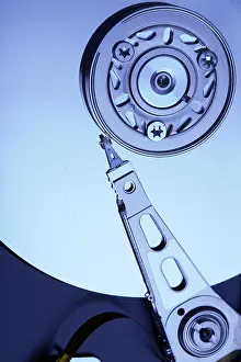 Electronic Data Backup Drucke: Hard disk drive inside. Data safety concept