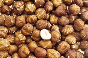 Still Life Images Drucke: Haselnuts