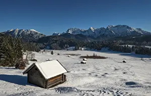 Upper Bavaria Winter Scene Drucke: Haystack in snow-covered landscape