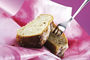Still Life Studio Shot Drucke: Hazelnut cake