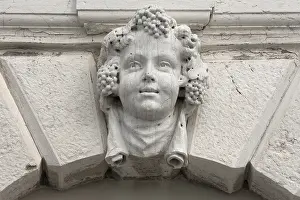 Venetian Cultural Monument Drucke: Head of a Bacchus above a gate