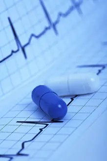 Studio Shot Medical Care Drucke: Heart frequency pill