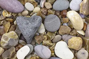 Romanticism Concept Image Drucke: Heart of stone