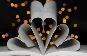 Love Concept Image Drucke: Three Hearts form a Book with Light Effect
