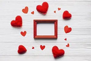 Symbolic Heart Shape Drucke: Hearts around frame