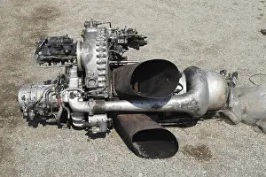 Aviation Industry Equipment Drucke: The helicopter engine which is pulled out outside