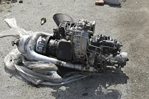 Aviation Industry Equipment Drucke: The helicopter engine which is pulled out outside