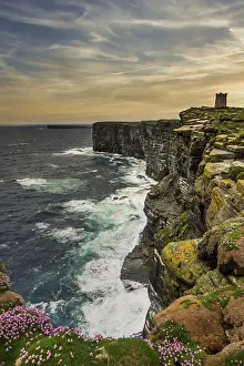 Kitchener Memorial Orkney Islands Drucke: High above the cliffs, the Kitchener Memorial