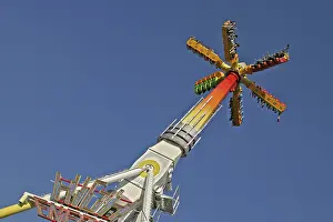 Munich Beer Festival Funfair Drucke: 'High Energy' Carousel