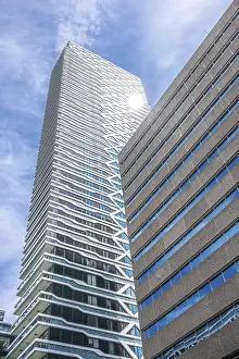 The Hague Architecture Drucke: High-rise building with sun reflection