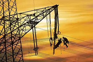Electricity Supply Germany Drucke: High-voltage engineers at work