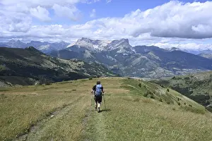 European Mountain Range Drucke: Hikers on the Ceuese