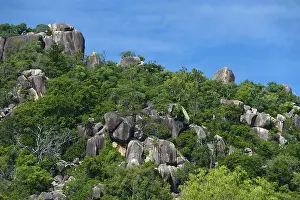 Australian Nature Photography Drucke: Hill with granite rocks, stone
