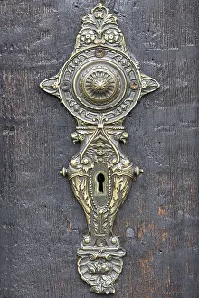 Deserted House Entrance Drucke: Historic door fitting, around 1880