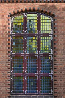 Old Town Hall Building Europe Drucke: Historic window in the courtyard of the town hall