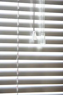 Venetian Blind Drucke: Horizontal blinds as a background
