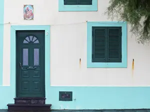 European Construction Photography Drucke: House facade with closed window