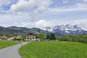 Mountain Village Architecture Drucke: ibxcgh00003231.jpg