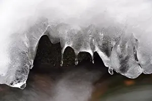 Northern Germany Winter Landscape Drucke: Ice formations in the Bode mountain stream