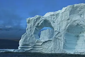 Greenland Iceberg Drucke: Iceberg in the shape of a gate