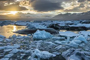 Iceberg Photography Drucke: Icebergs, pieces of ice, dramatic clouds