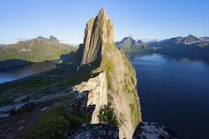 Steep Cliff Landscape Drucke: Iconic mountain Segla with steeply sloping cliffs