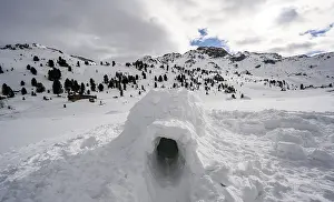 Eastern Alps Travel Photography Drucke: Igloo in the mountains in winter