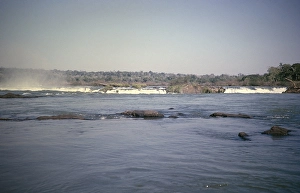 Foz Do Iguaçu Scenery Drucke: The Iguazu River just above the waterfall at the Devil's Throat