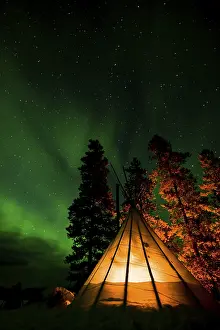 Time Exposure Lighting Effect Drucke: Illuminated teepee, tipi, tepee